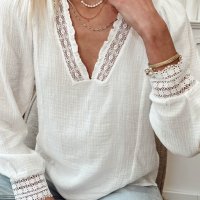 Дамска памучна блуза в бяло с V-образно деколте с бродерия, снимка 8 - Блузи с дълъг ръкав и пуловери - 44382591