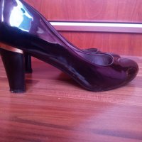 Черни обувки на ток , снимка 2 - Дамски обувки на ток - 41982182