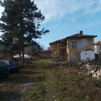 Къща със голям двор в село Орлово област Хасково , снимка 3 - Къщи - 39216226