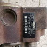 Горивна помпа Bosch от Рено 1.9dci 120кс, снимка 2 - Части - 38973041