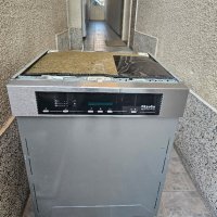 Съдомиялна Miele PG 8082 SCI XXL Professional 60 см. за полувграждане

, снимка 1 - Съдомиялни - 44430085