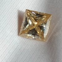 Голям 5+ карата диамант мойсанит Diamond Moissanite Топ Фенси Златен кръст оттенък Принцеса , снимка 2 - Други - 35732331