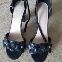 Обувки, снимка 1 - Дамски обувки на ток - 41555201
