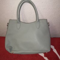 Зелена дамска чанта , снимка 1 - Чанти - 34646043