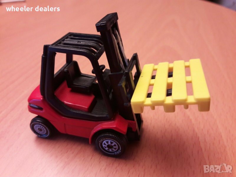 Метална количка мотокар Linde H30 SIKU с палет 1:55, снимка 1