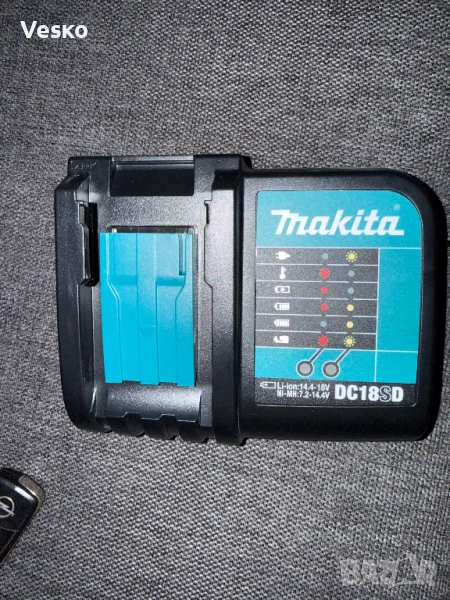 Makita зарядно  18v, снимка 1