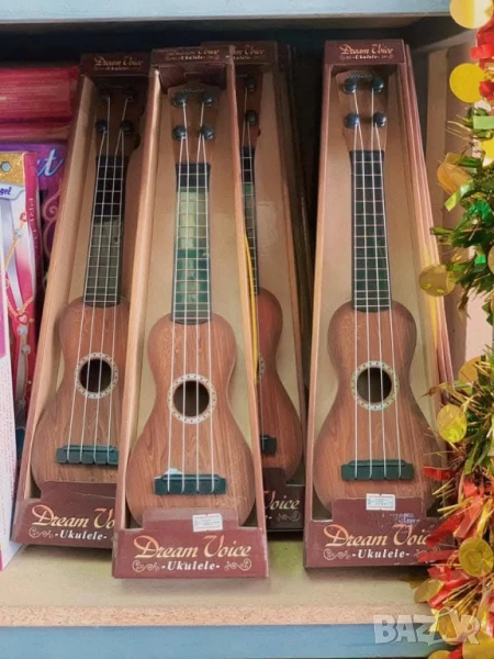 Детска механична китара – Реалистичен дизайн за музикални игри, снимка 1