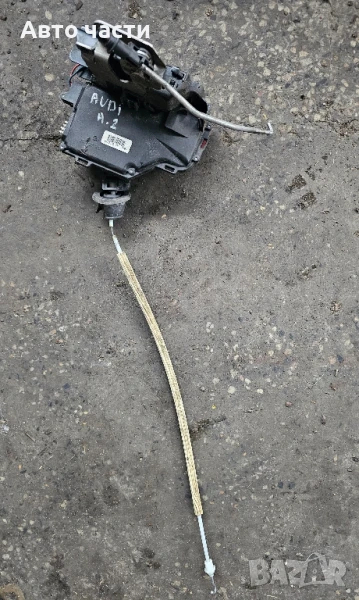 Audi a2 2002/Механизъм за заключване на вратата, дясна предна страна 8Z1837016E/PA66 30FV, снимка 1