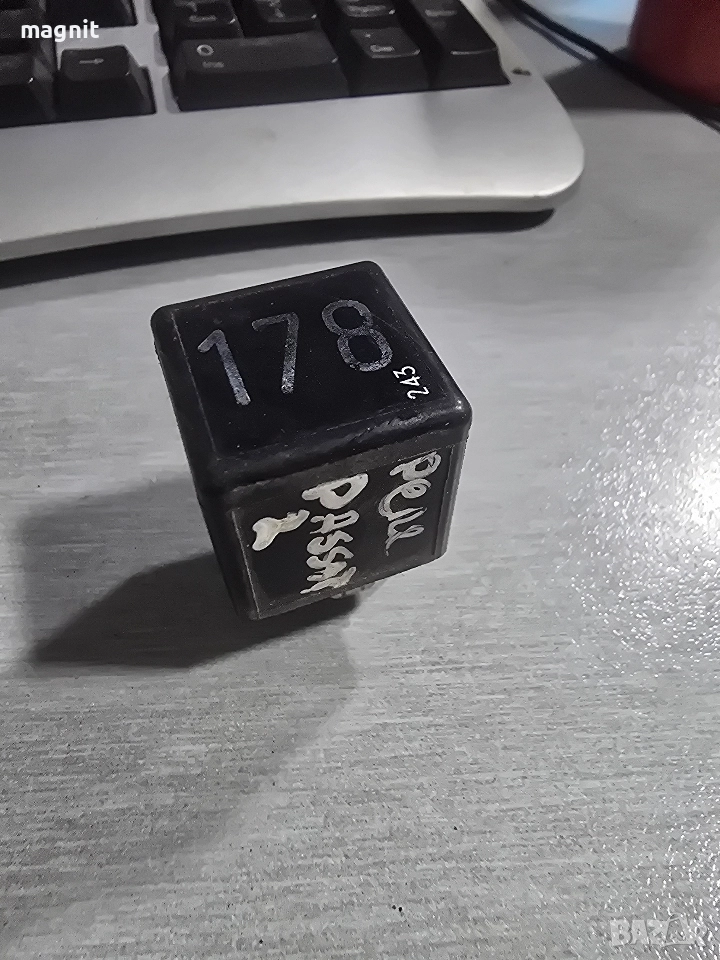 357927843 Реле 178 Vw Audi Skoda Seat, снимка 1