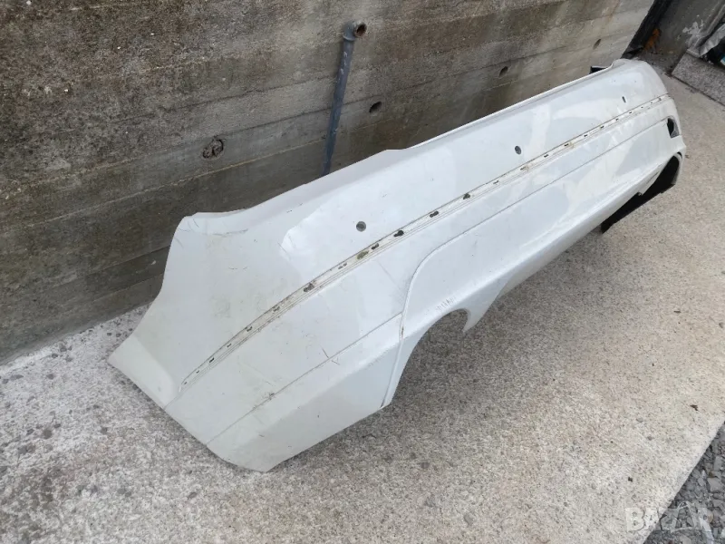 задна  броня W204 седан с два отвора за ауспус, снимка 1