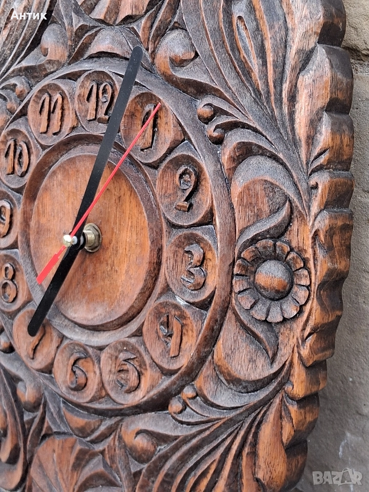 Много Красив Антикварен Стенен Часовник Дърворезба от Соца, снимка 1