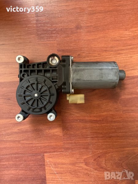 Задна дясна машинка ел. стъкло BMW e46, снимка 1