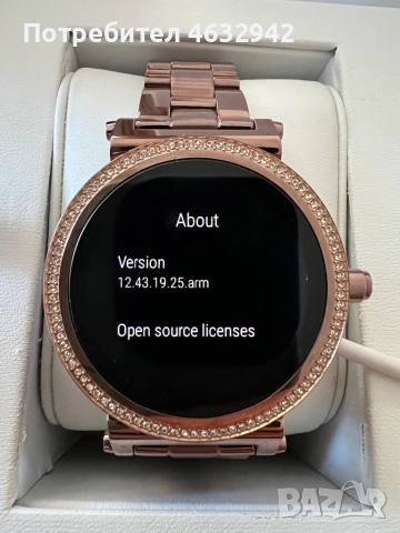 Michael Kors Sofie смарт часовник, снимка 5 - Друга електроника - 52805593