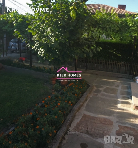 Двуетажна къща в град Ивайловград,обл. Хасково, снимка 3 - Къщи - 52385167