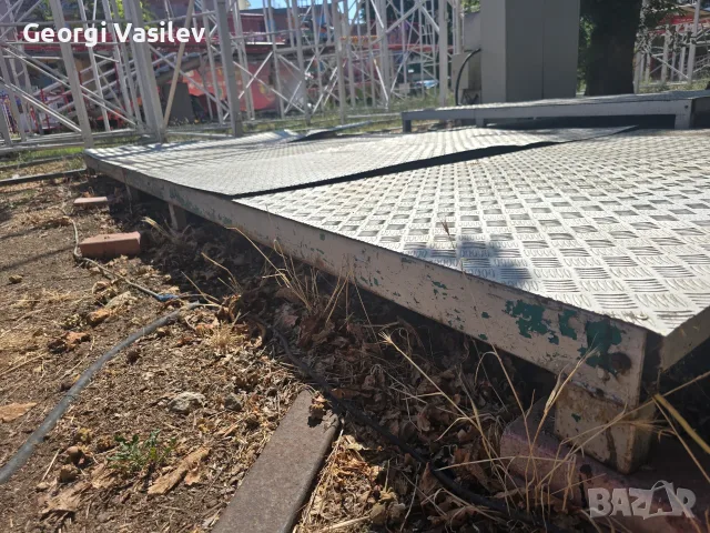 🛠️ Подиумни платформи с рифелована ламарина – 2бр. 2x2м, 1бр. 4x2м, снимка 6 - Тенекеджийски услуги - 56155927