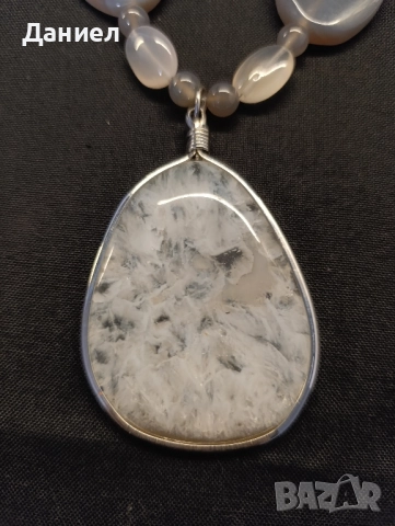 Красив гердан с камъни, снимка 2 - Колиета, медальони, синджири - 51942812