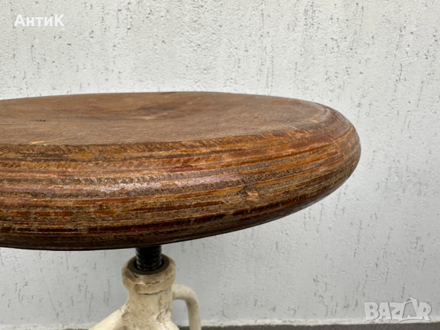 Винтидж Медицинско Столче на Винт Индустриално, снимка 4 - Антикварни и старинни предмети - 52099590