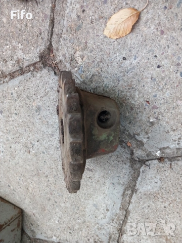 Зъбно колело за верига за силоотводния вал , снимка 4 - Селскостопанска техника - 51726450