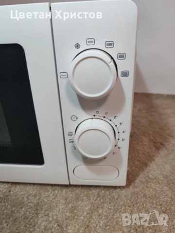 микровълнова Black&Decker 20ЛИТРА, снимка 2 - Микровълнови - 53065406