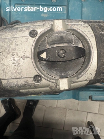 Екектрически  Перфоратор MAKITA HR3210C, снимка 6 - Перфоратори - 53768048