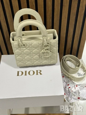 Чанта най-висок клас Естествена кожа Върви с кутия+сертификати+опаковки Всичко от снимката dior, снимка 4 - Чанти - 50776114