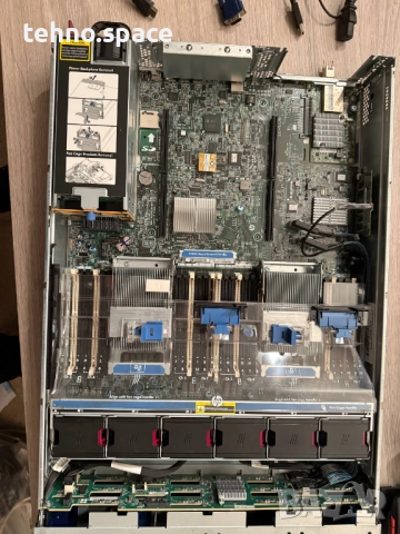 Сървър HP DL380p gen 8- много подходящ за Дата База, снимка 10 - Работни компютри - 52188516