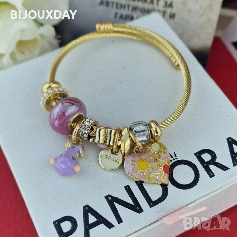 красива гривна с лилави елементи