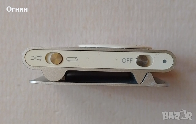 iPod shuffle 1GB със зареждаща станция, снимка 3 - iPod - 52220647