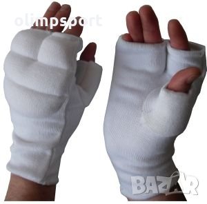 Карате ръкавици нови  материал: памук, еластан. Ластични и много удобни, предпазват при силни удари.