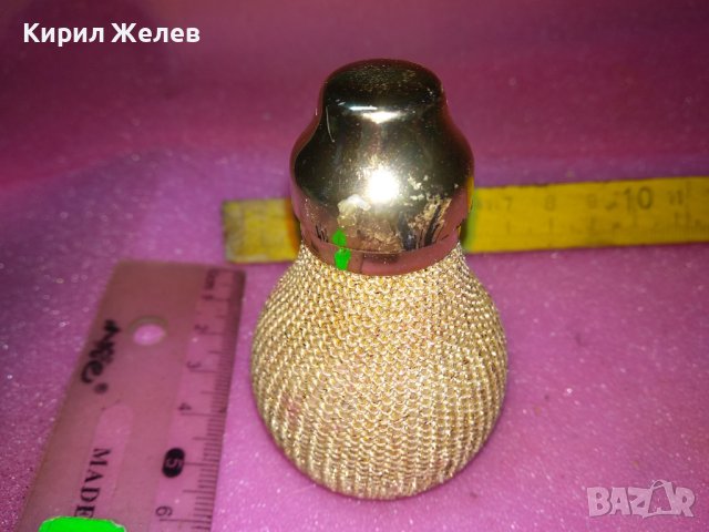 ШАРМАНТНА СТАРА ВИНТИДЖ ПУДРИЕРА ГУМЕНО ШИШЕНЦЕ - ПРЪСКАЛКА с ОПЛЕТКА ТЕКСТИЛ и МЕТАЛНО КАПАЧЕ 42881, снимка 8 - Антикварни и старинни предмети - 44222280