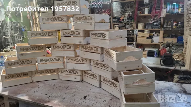 Дървена щайга за корпоративни коледни подаръци, снимка 13 - Друго търговско оборудване - 48924144