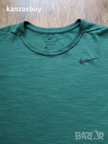 nike dri fit - страхотна мъжка тениска L , снимка 2 - Тениски - 53802539