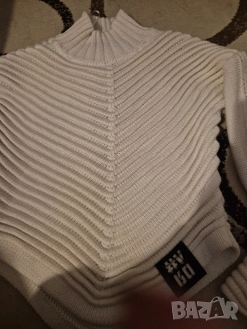 само днес бежов пуловер Vdr, снимка 3 - Блузи с дълъг ръкав и пуловери - 52515730