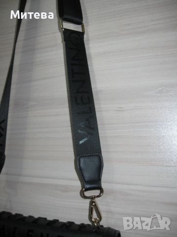 Valentino оригинална дамска чанта, снимка 6 - Чанти - 52851507