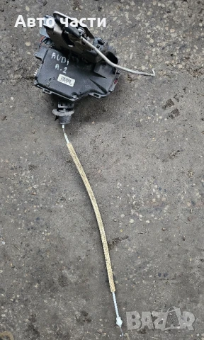 Audi a2 2002/Механизъм за заключване на вратата, дясна предна страна 8Z1837016E/PA66 30FV