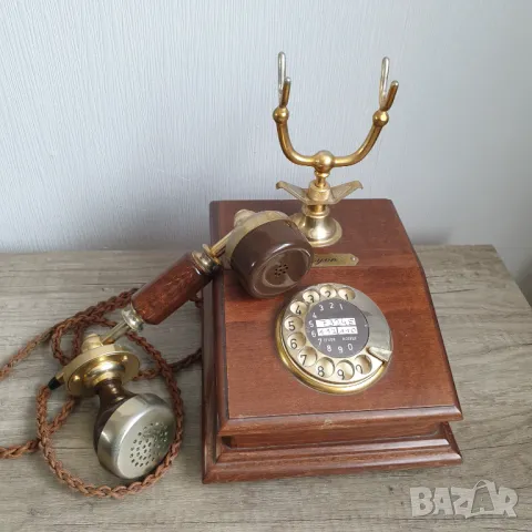 Стар дървен телефон марка "Лион", снимка 7 - Антикварни и старинни предмети - 49594988