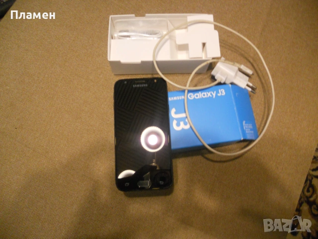 Смартфон Самсунг J 3, снимка 2 - Samsung - 53306340