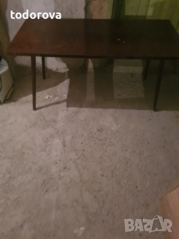дървена холна масичка ретро с тънки крака, снимка 3 - Маси - 52309146