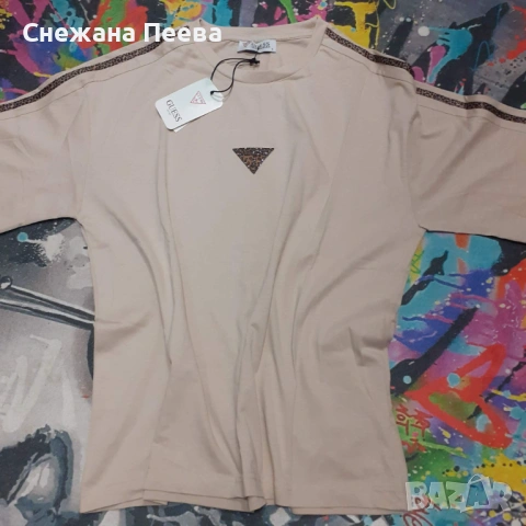 Нова дамска тениска Guess, снимка 3 - Тениски - 53569329