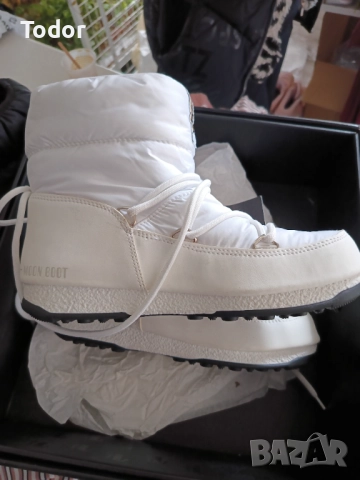 Дамски боти на марката Moon Boot, снимка 3 - Дамски боти - 52772663