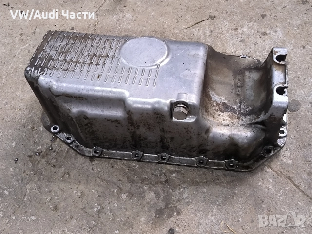 Оригинален картер за Голф 4 Ауди А3 Сеат Шкода VW Golf 4 Audi A3 Seat Skoda 030103603K, снимка 2 - Части - 52914809