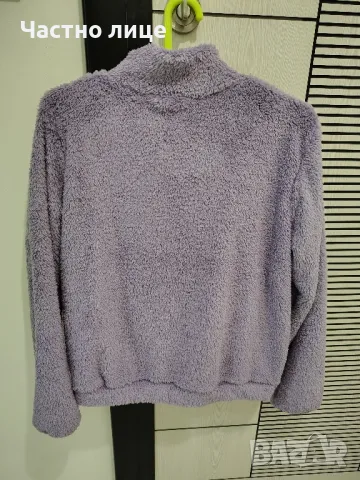 Продавам лилав поларен суичър размер L