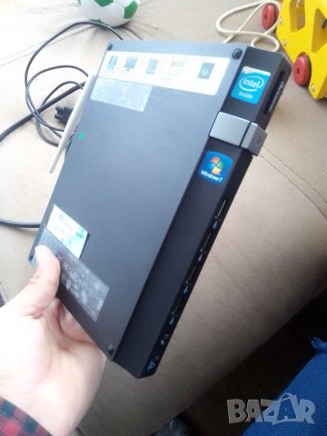 Компактен компютър Asus, снимка 4 - За дома - 40588194