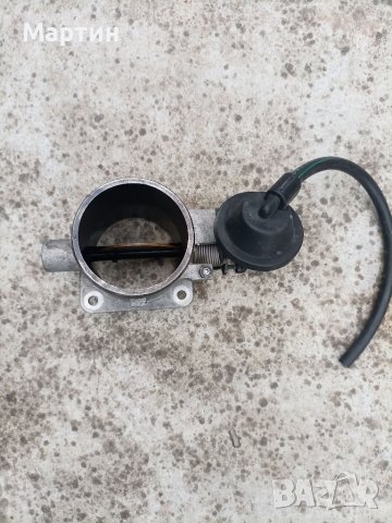Дроселова клапа + вакуум помпа за Киа Соренто - дизел 2.5 CRDI 16 V - 140 к.с., снимка 4 - Части - 41398341