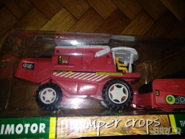 Комбайна,около 25см\12\15, снимка 4 - Коли, камиони, мотори, писти - 35138380