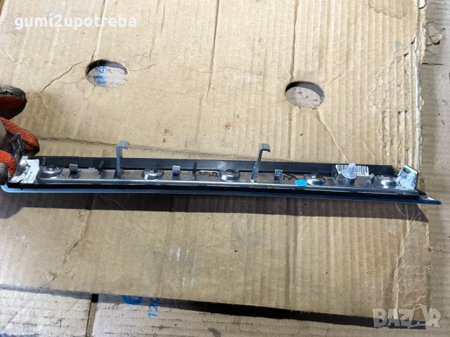 Декоративна Лайсна Карбон 7P5867419 Porsche Cayenne 3.0D 92A/EG22/2012, снимка 4 - Части - 50819405