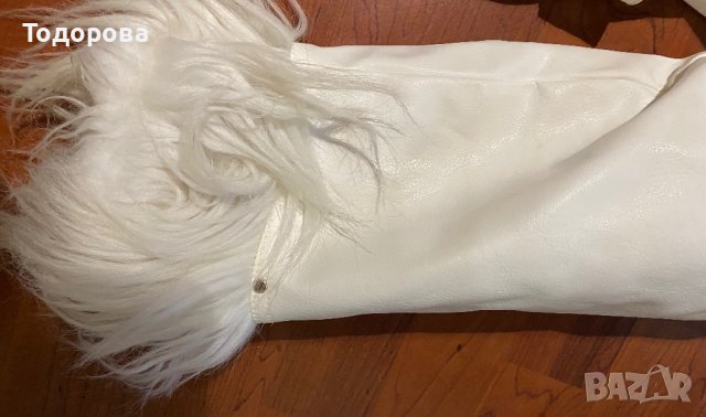Палто от еко кожа, бяло с яка, снимка 5 - Палта, манта - 38816199