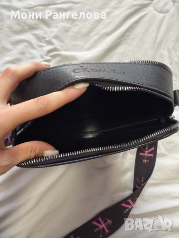 Дамска чанта Calvin Klein Jeans, снимка 2 - Чанти - 55778879