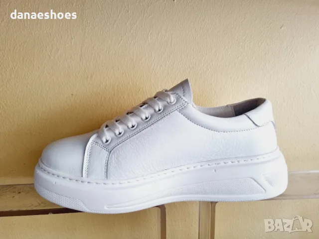 Дамски сникърси от естествена кожа в бяло , снимка 3 - Дамски ежедневни обувки - 47348910
