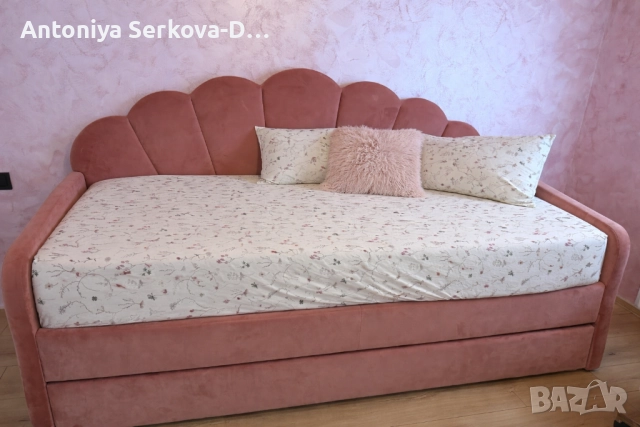 Двойно тапицирано легло 